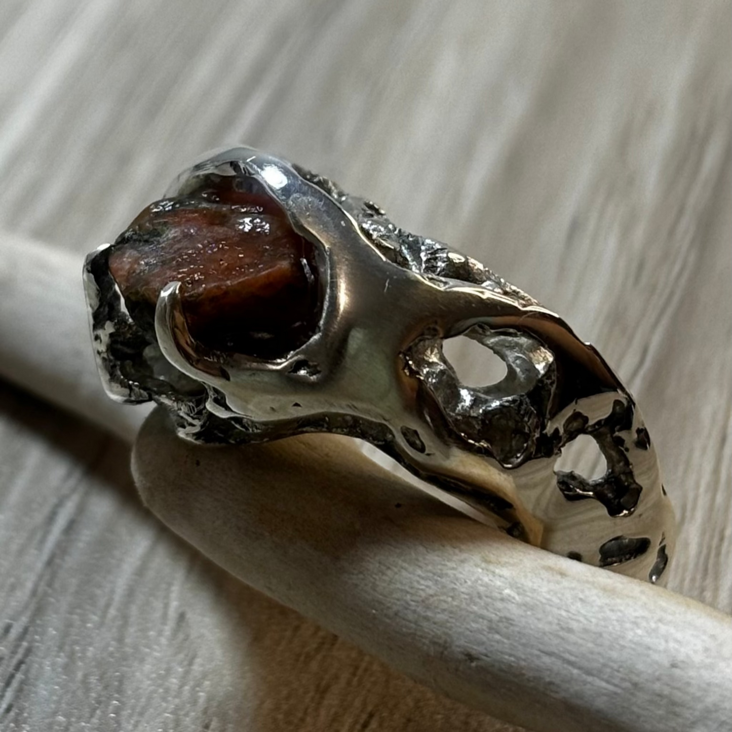 Clessidera ring on display, showing organic curves
